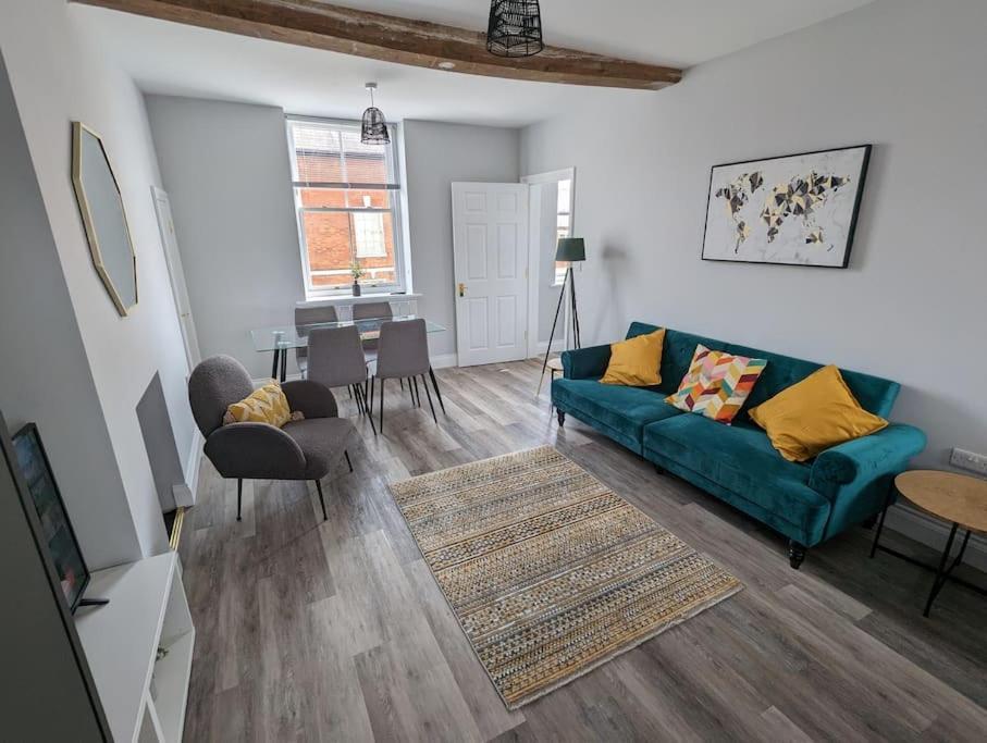 31 High Street - Modern & Stylish 2-Bed Apartment - Inc Parking Husbands Bosworth Екстериор снимка
