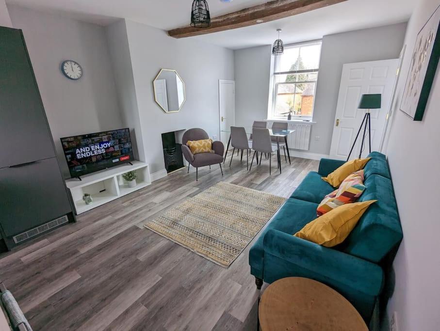 31 High Street - Modern & Stylish 2-Bed Apartment - Inc Parking Husbands Bosworth Екстериор снимка