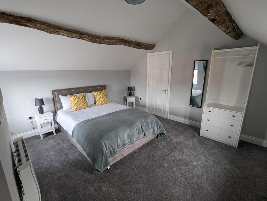 31 High Street - Modern & Stylish 2-Bed Apartment - Inc Parking Husbands Bosworth Екстериор снимка