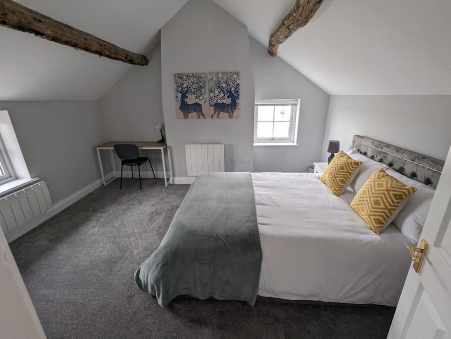 31 High Street - Modern & Stylish 2-Bed Apartment - Inc Parking Husbands Bosworth Екстериор снимка