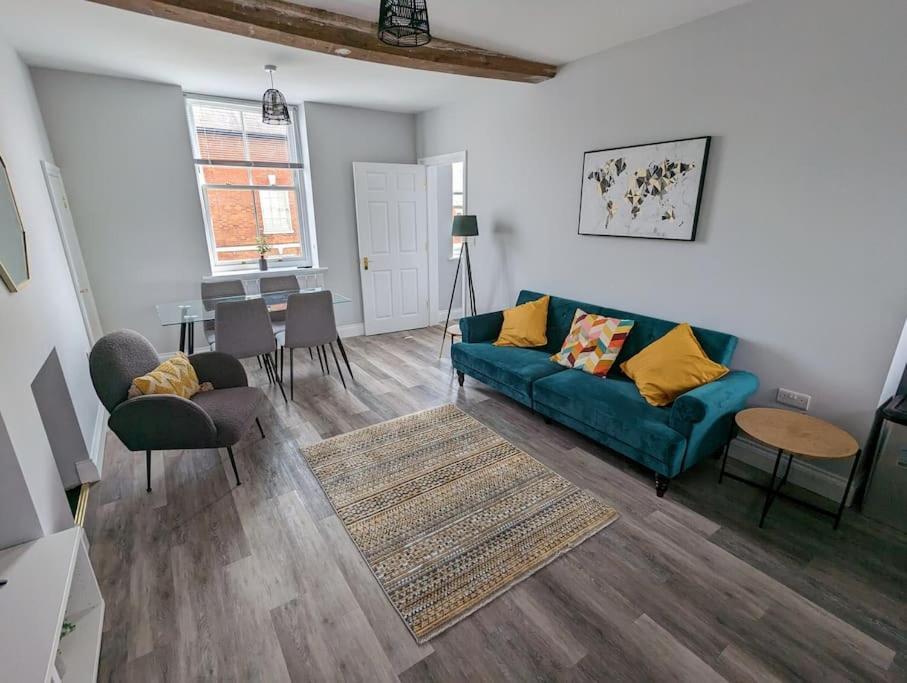 31 High Street - Modern & Stylish 2-Bed Apartment - Inc Parking Husbands Bosworth Екстериор снимка